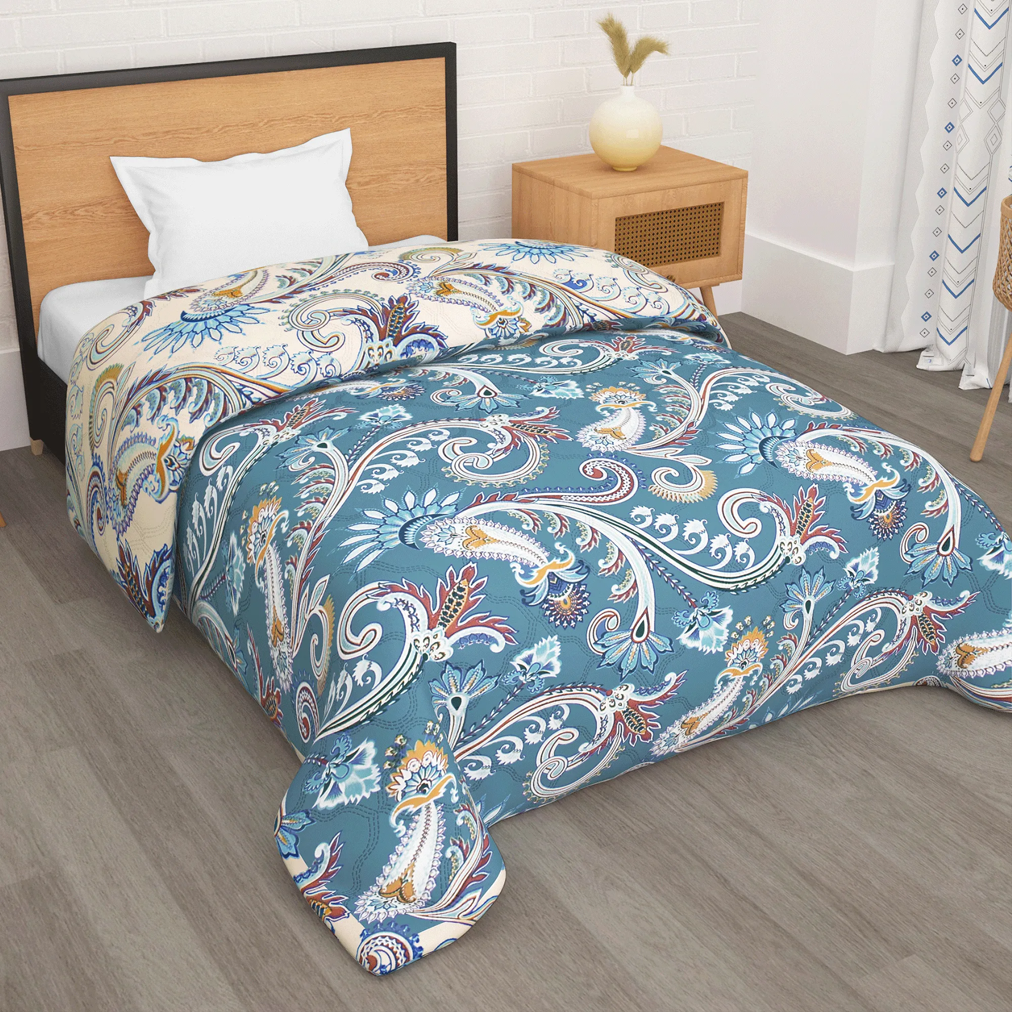 180 GSM Blue Floral Microfiber Fusion Reversible Double / Single Comforter