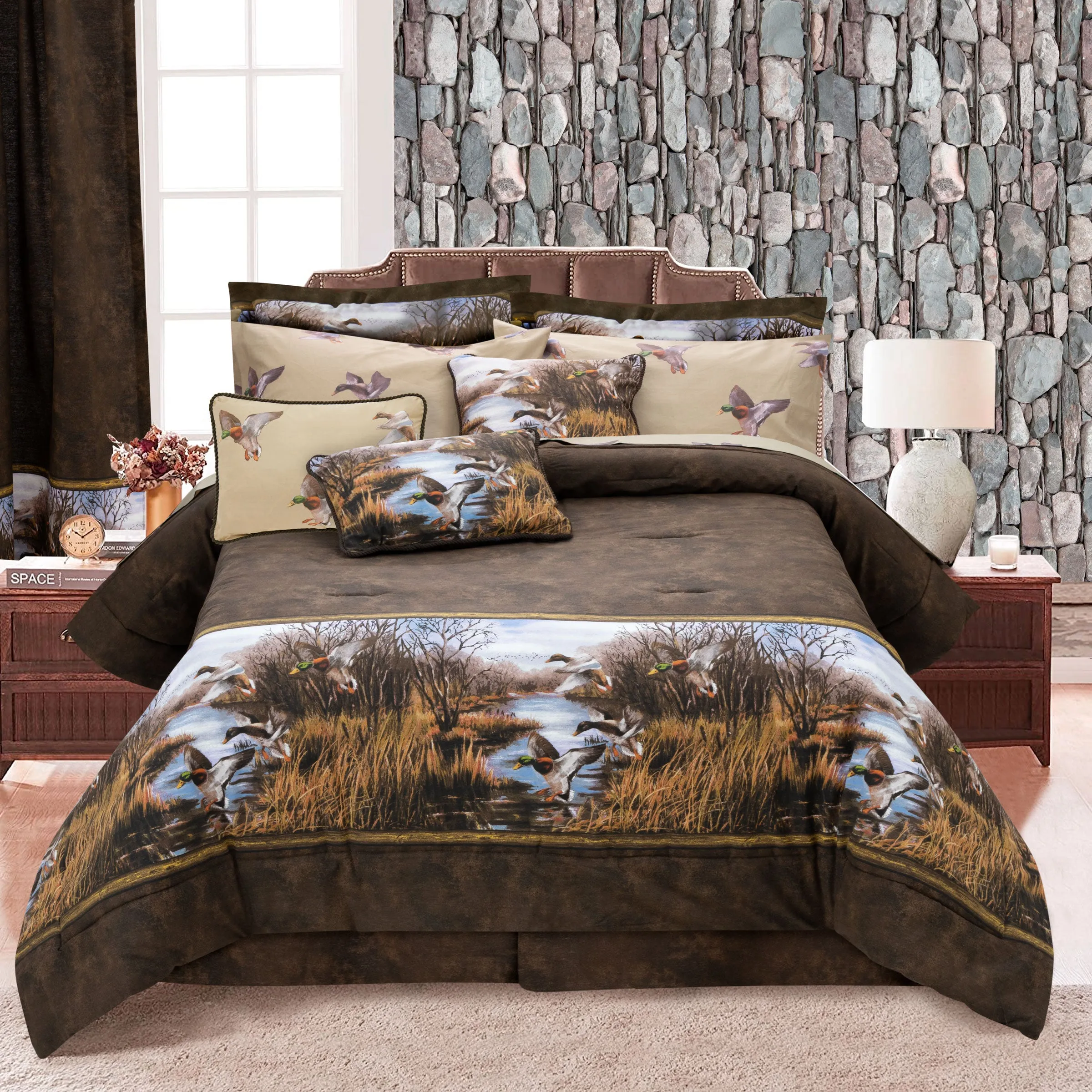 Duck Approach Comforter Set