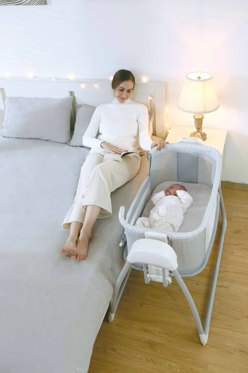 Mastela Deluxe 4 in 1 Bassinet- White