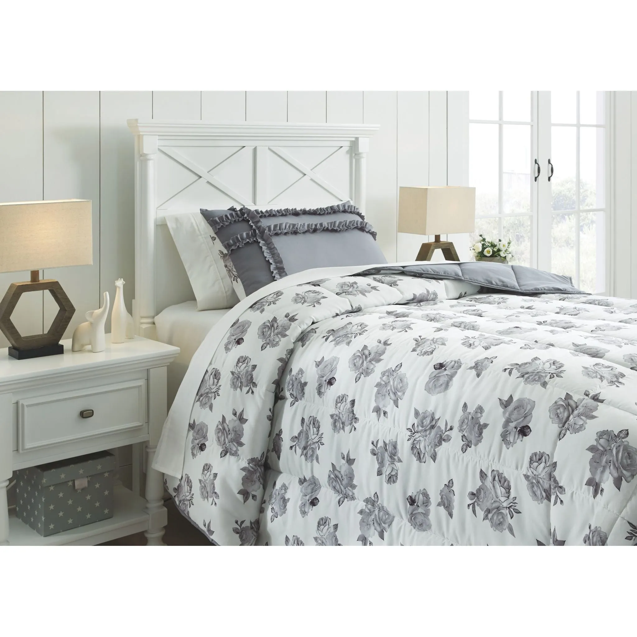 Meghdad Twin Comforter Set