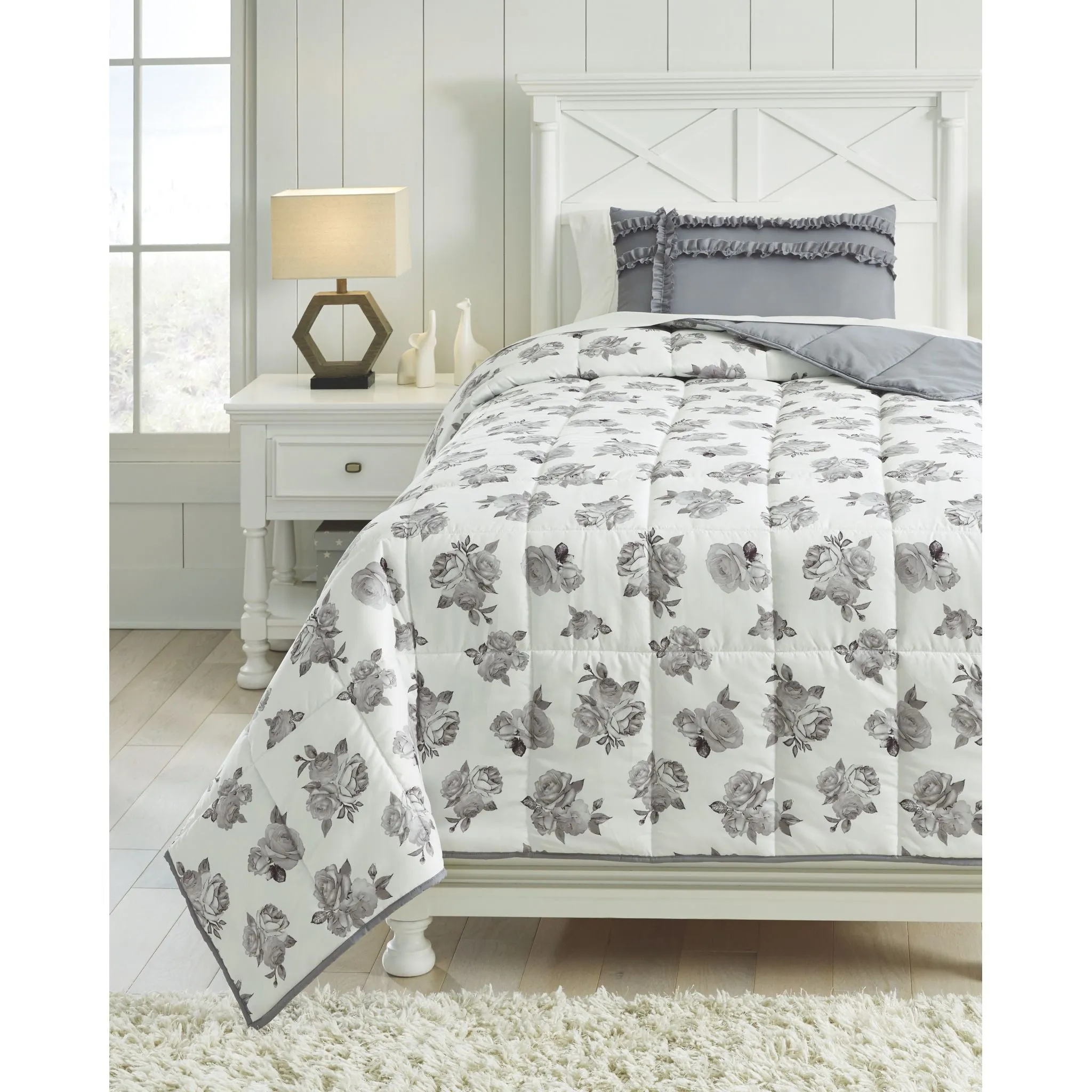 Meghdad Twin Comforter Set