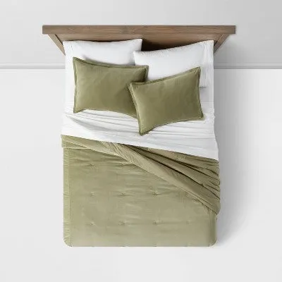 New - King Cotton Velvet Comforter & Sham Set Green - Threshold