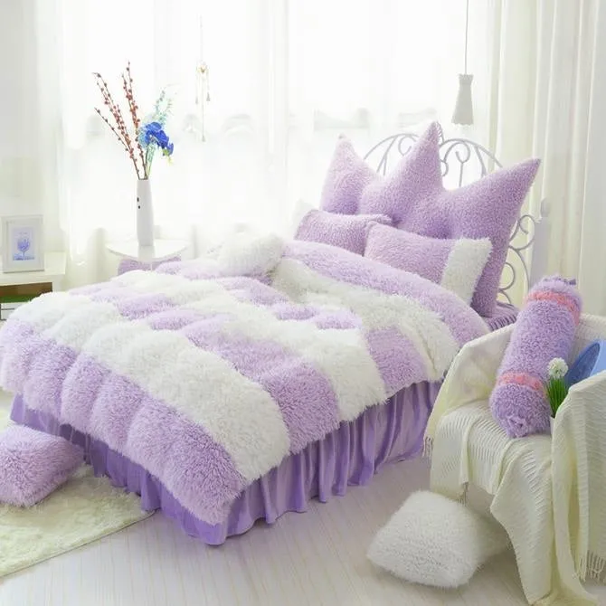 Noble Purple and White Color Block Luxury 4-Piece Velvet Fluffy Bedding Set/Duvet Cover